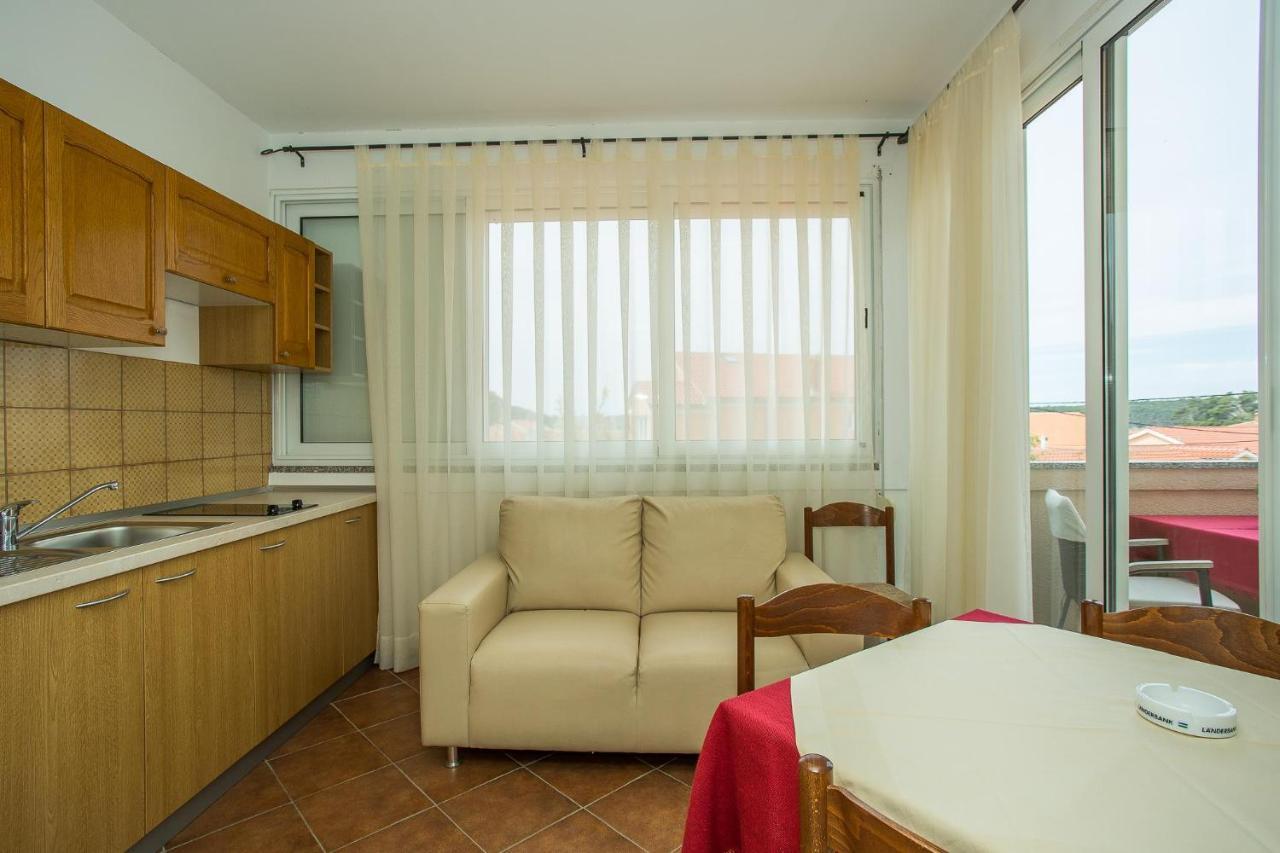 Apartments Nada Palit Extérieur photo